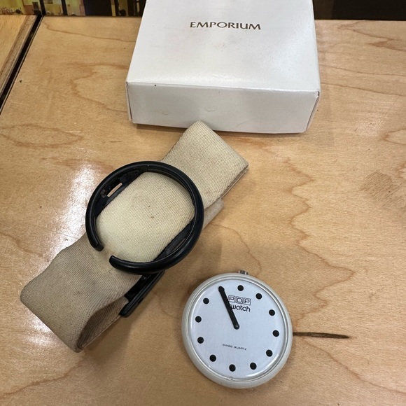 Vintage 80s/90s Pop Swatch - White Face/White Band - Good Condition - Picture 5 of 9